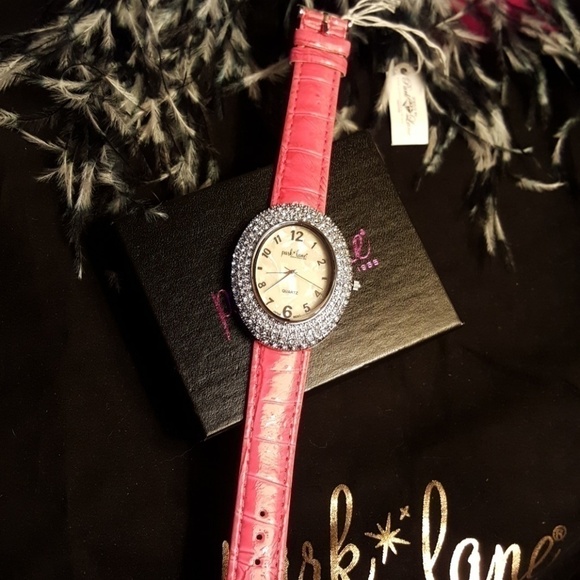 Park Lane watch. - Picture 1 of 5